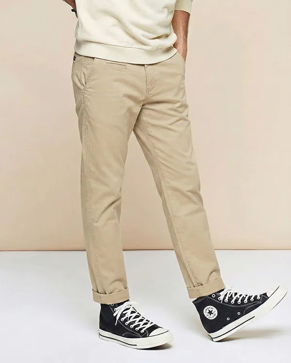 Men's chino pants in classic fit